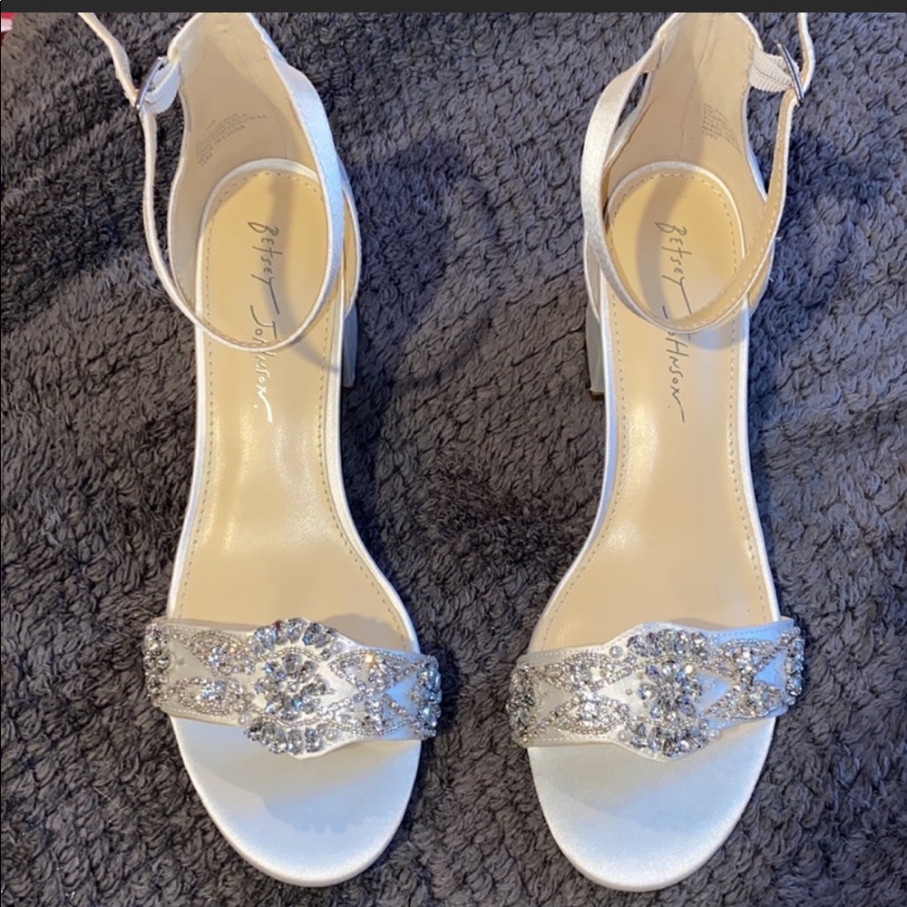 Betsy Johnson wedding shoes block heel - Picture 1 of 6